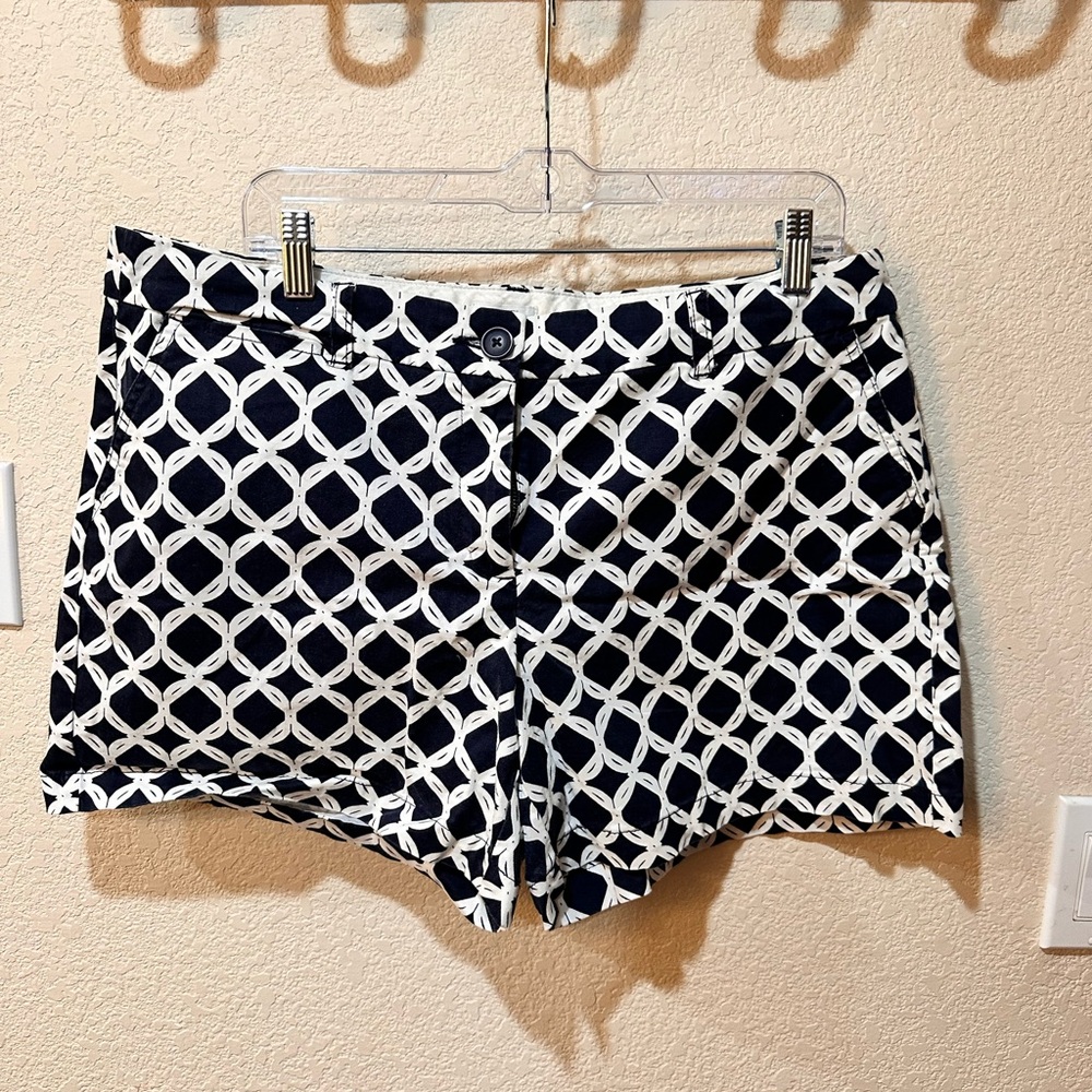 Crown and Ivy, navy blue and white shorts, size 16